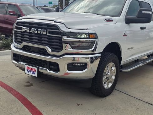 Used 2025 RAM 2500 Big Horn AWD/4WD image 9