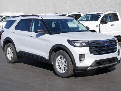 New 2026 Ford Explorer Active image 7