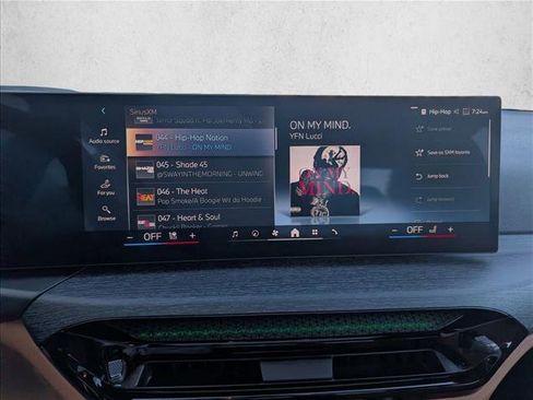 Used 2025 BMW 330i Sedan w/ Premium Package image 14