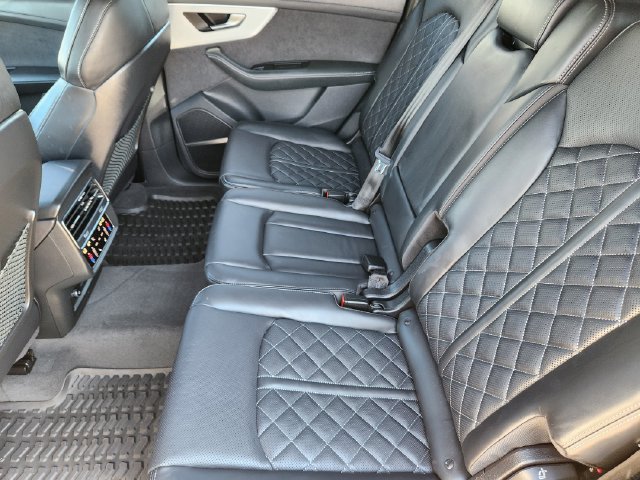 Used 2024 Audi Q7 3.0T Prestige AWD/4WD image 34