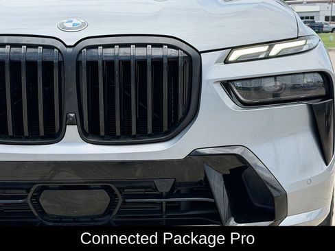 Used 2025 BMW X7 xDrive40i w/ M Sport Package AWD/4WD image 4