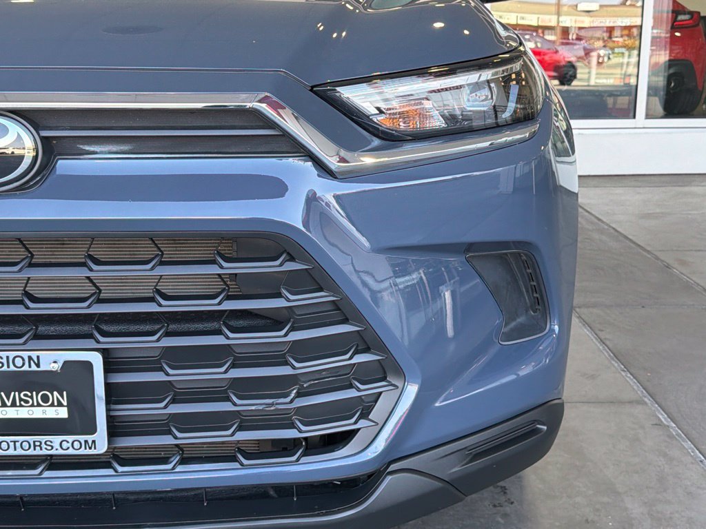 Certified 2025 Toyota Grand Highlander FWD image 6