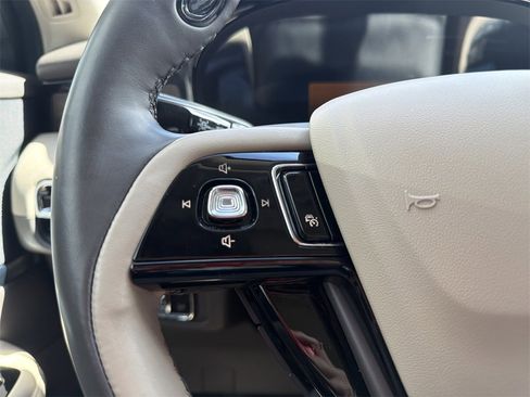 Used 2020 Lincoln Corsair Reserve w/ Equipment Group 201A image 27