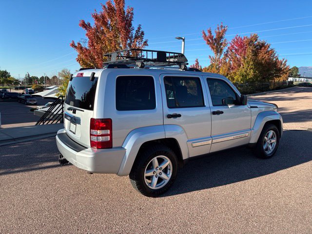 Used 2009 Jeep Liberty Limited w/ Premium Group AWD/4WD image 7