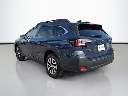 Certified 2025 Subaru Outback Premium image 5