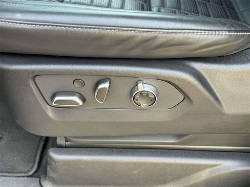 Certified 2024 Cadillac Escalade ESV Premium Luxury Platinum image 27