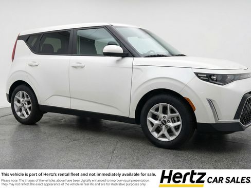 Used 2025 Kia Soul LX w/ LX Technology Package image 1