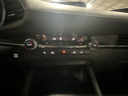 Used 2019 MAZDA MAZDA3 Hatchback w/ Preferred Package FWD image 21