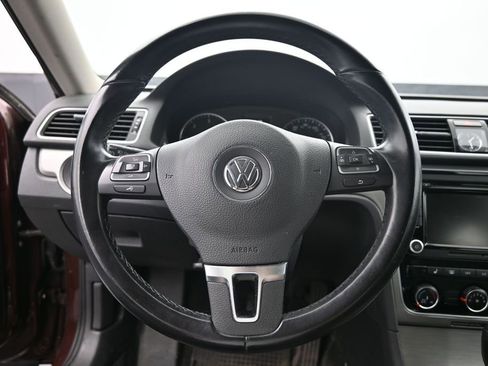 Used 2014 Volkswagen Passat TDI SE FWD image 15