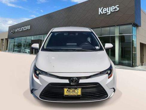 Used 2024 Toyota Corolla LE image 2