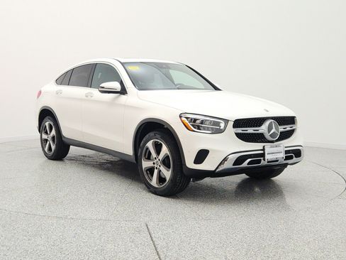 Used 2022 Mercedes-Benz GLC 300 4MATIC Coupe image 3