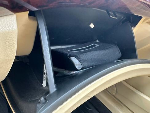 Used 2010 Honda Crosstour EX-L image 31