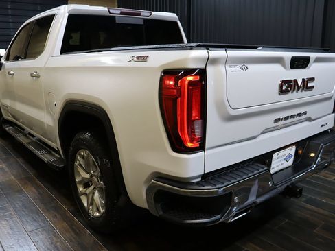 Used 2019 GMC Sierra 1500 SLT w/ SLT Premium Plus Package AWD/4WD image 3