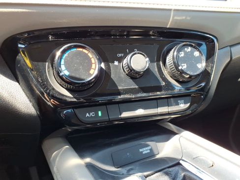 Used 2018 Honda HR-V LX image 17