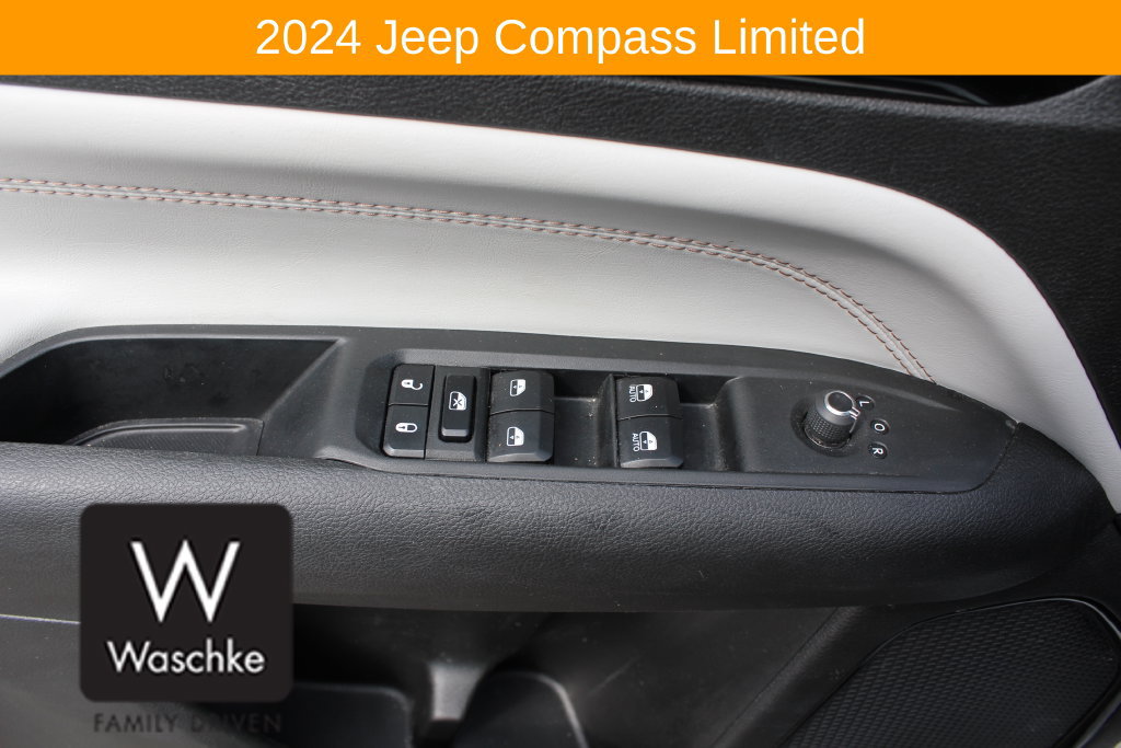 Used 2024 Jeep Compass Limited AWD/4WD image 16