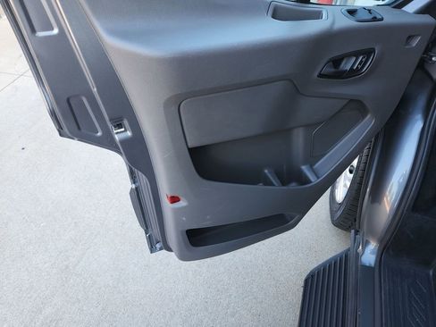 Used 2024 Ford Transit 350 XLT image 31