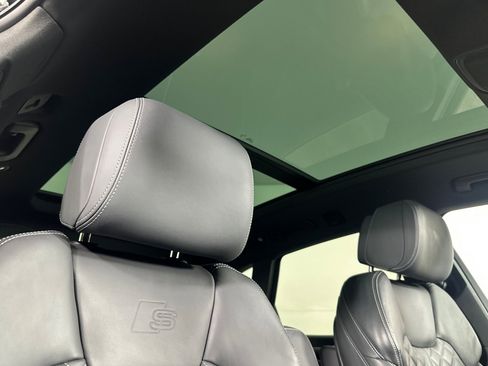 Used 2024 Audi SQ5 Premium Plus w/ Premium Plus Package image 16