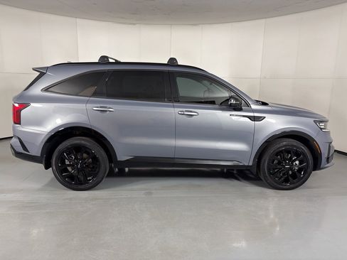 Used 2023 Kia Sorento SX AWD/4WD image 9