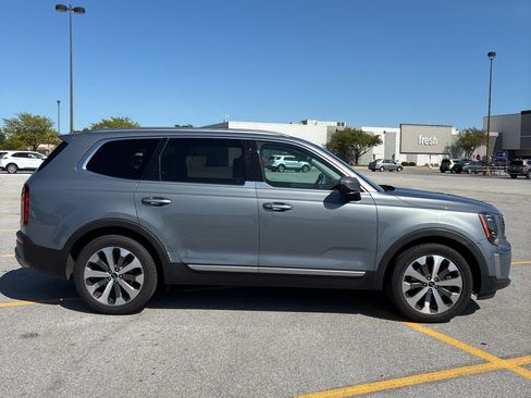 Used 2020 Kia Telluride S w/ S 8 Passenger Seating Package AWD/4WD image 7