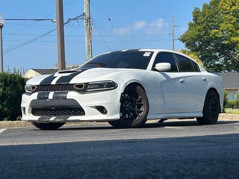 Used 2017 Dodge Charger R/T Scat Pack w/ Dynamics Package image 2