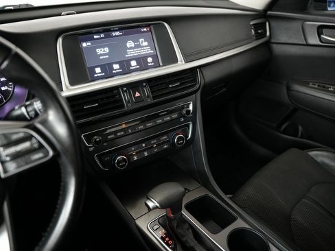 Used 2019 Kia Optima S w/ S Panoramic Sunroof Package image 18