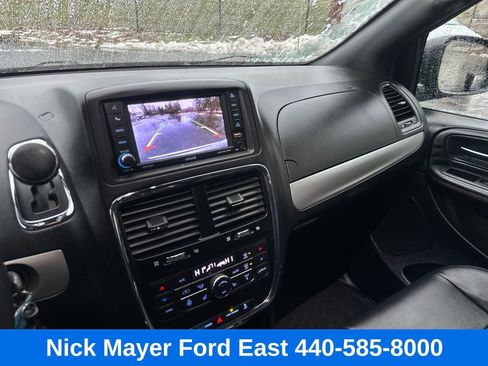 Used 2019 Dodge Grand Caravan GT image 32