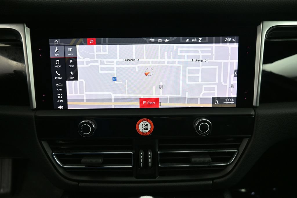 Used 2023 Porsche Macan AWD/4WD image 22