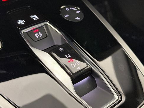 Used 2023 Audi Q4 e-tron Premium Plus w/ Premium Plus image 21