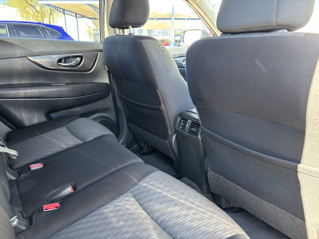 Used 2020 Nissan Rogue SV FWD image 11