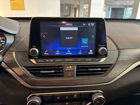 Used 2025 Nissan Altima 2.5 SV image 20