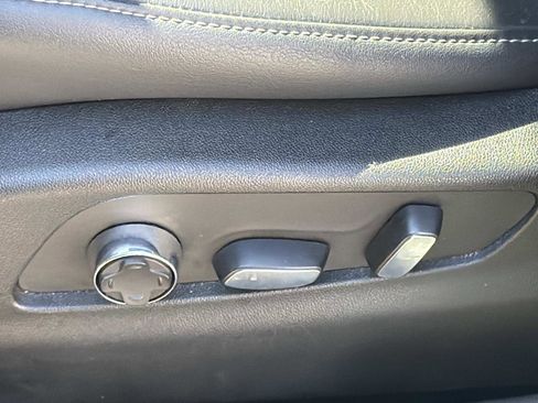 Used 2024 Cadillac XT4 Premium Luxury image 20