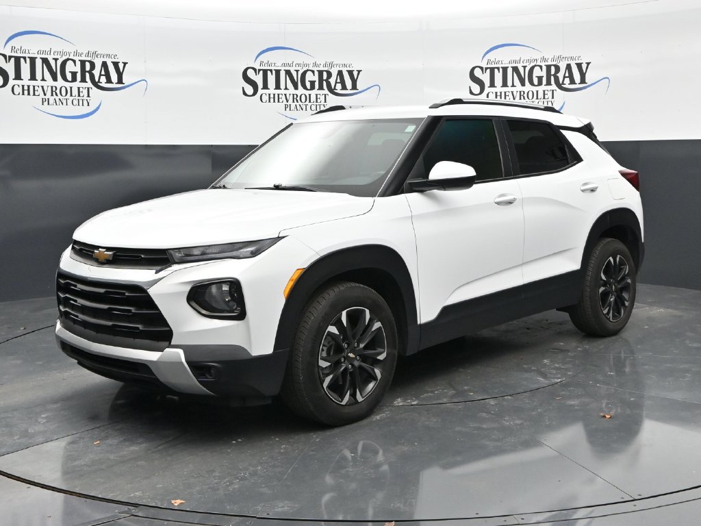 Used 2023 Chevrolet TrailBlazer LT w/ Convenience Package FWD image 3