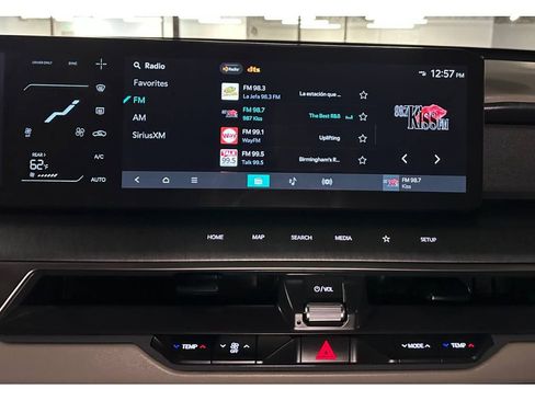 Used 2025 Kia EV9 Wind image 33