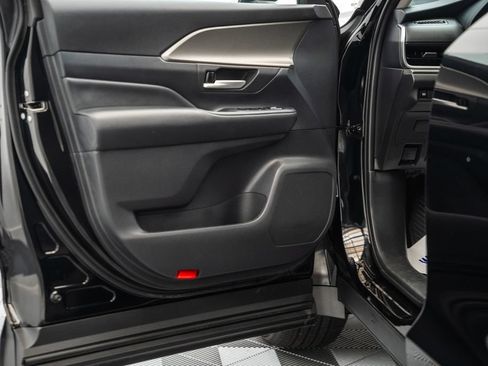 Certified 2026 Toyota Grand Highlander AWD image 41
