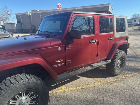 Used 2007 Jeep Wrangler Unlimited Sahara w/ Dual Top Group image 8