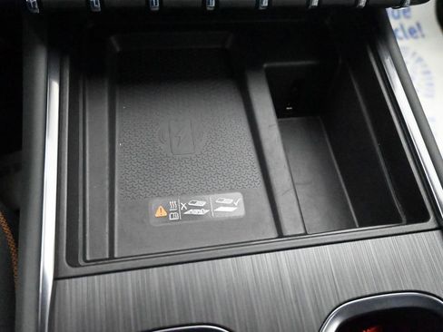 Used 2026 GMC Acadia AT4 image 33