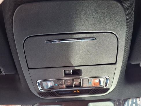 Used 2022 Ford F150 Lariat w/ Max Trailer Tow Package image 26