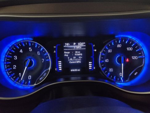 Used 2023 Chrysler Voyager LX FWD image 23