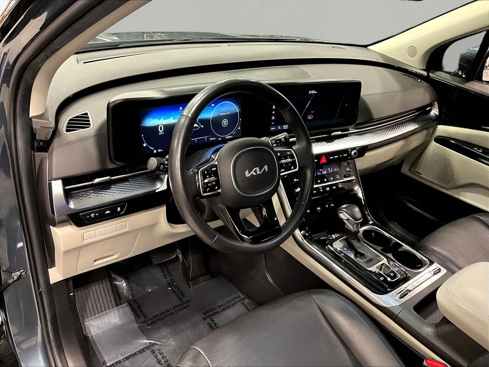 Used 2024 Kia Carnival SX Prestige FWD image 17