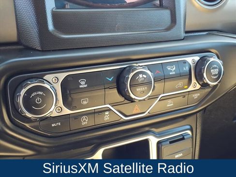 Used 2022 Jeep Wrangler Unlimited Willys image 4