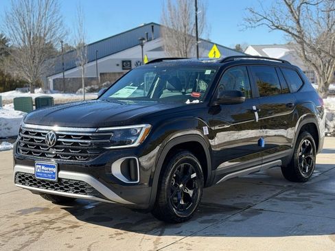 New 2026 Volkswagen Atlas Peak Edition image 5