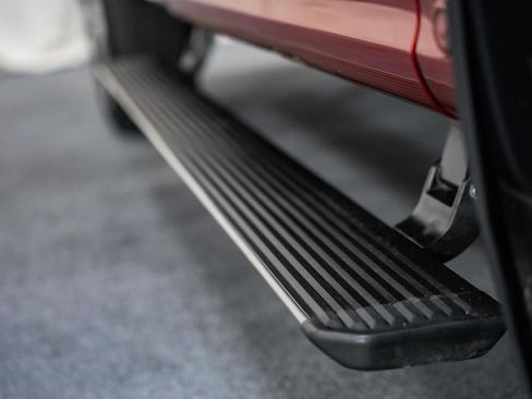 Used 2018 Ford F150 Platinum w/ Equipment Group 701A Luxury image 22