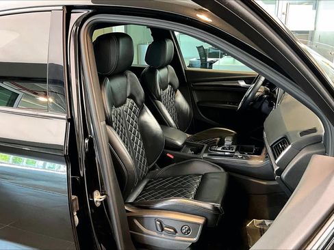 Used 2023 Audi SQ5 Premium Plus w/ Premium Plus Package AWD/4WD image 9