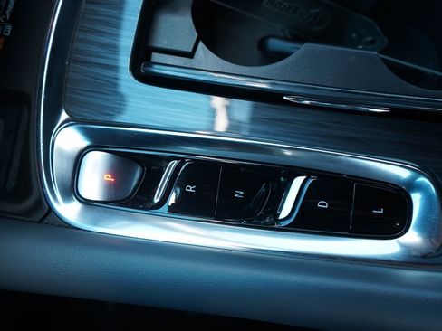 Used 2024 Buick Enclave Premium FWD image 42