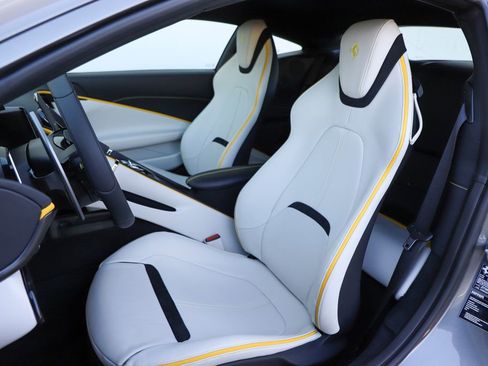 Certified 2024 Ferrari Roma image 2