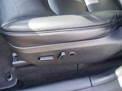 Used 2023 Tesla Model Y Performance image 19