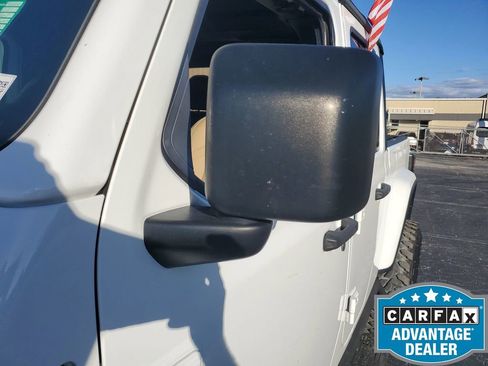 Used 2021 Jeep Gladiator Sport image 23