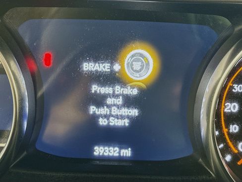 Used 2022 Jeep Wrangler Unlimited Sport image 17