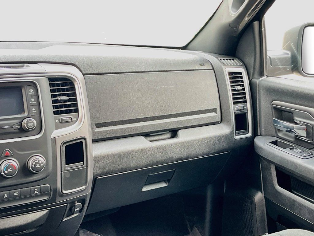 Used 2022 RAM 1500 Warlock AWD/4WD image 22