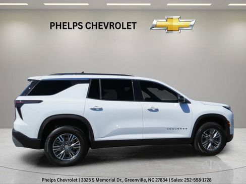 Certified 2026 Chevrolet Traverse LT FWD image 11